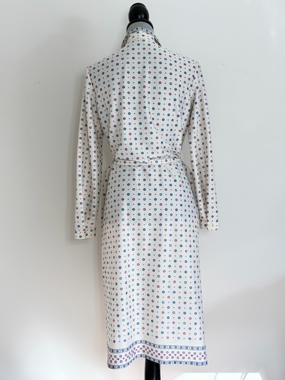 Vintage Floral Day Dress. Button Down Cottage Core Long Sleeve Casual Dress - Picture 6 of 12